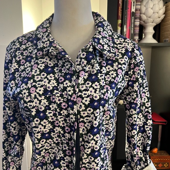 WILDFANG long sleeve coverall! Start your day with one zip. Powerful & Delicate - Picture 2 of 3